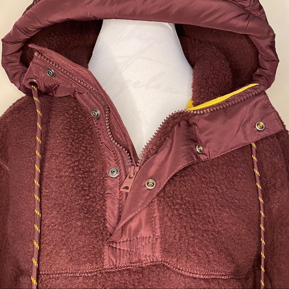 Aeropostale XL maroon fleece hoodie pullover - Picture 3 of 10